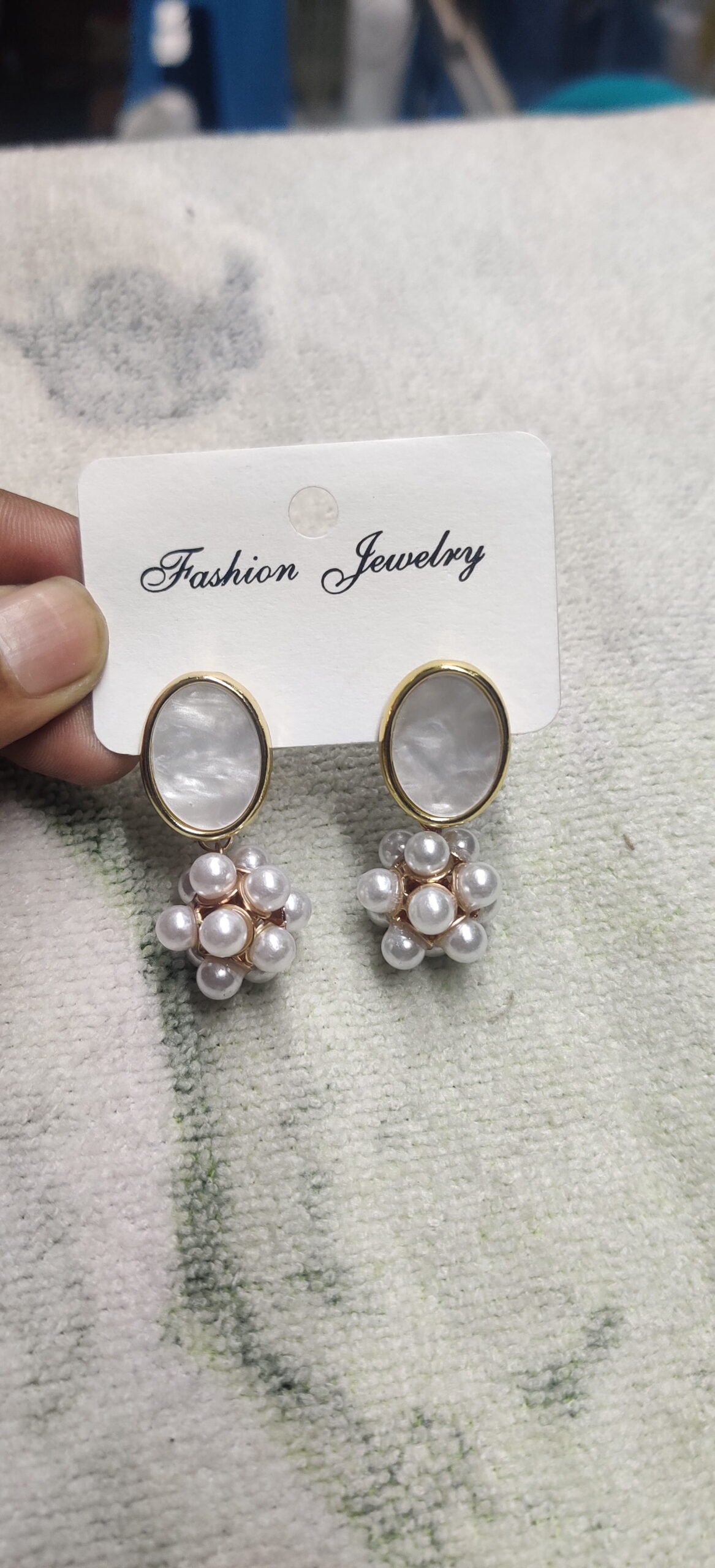 Pearl Heart Bow Drop Earrings - Image 4